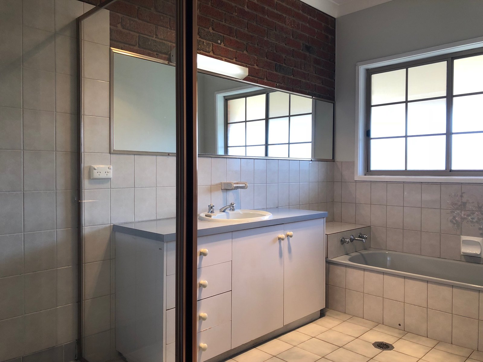 3/140 Benyon Street ALBURY 8