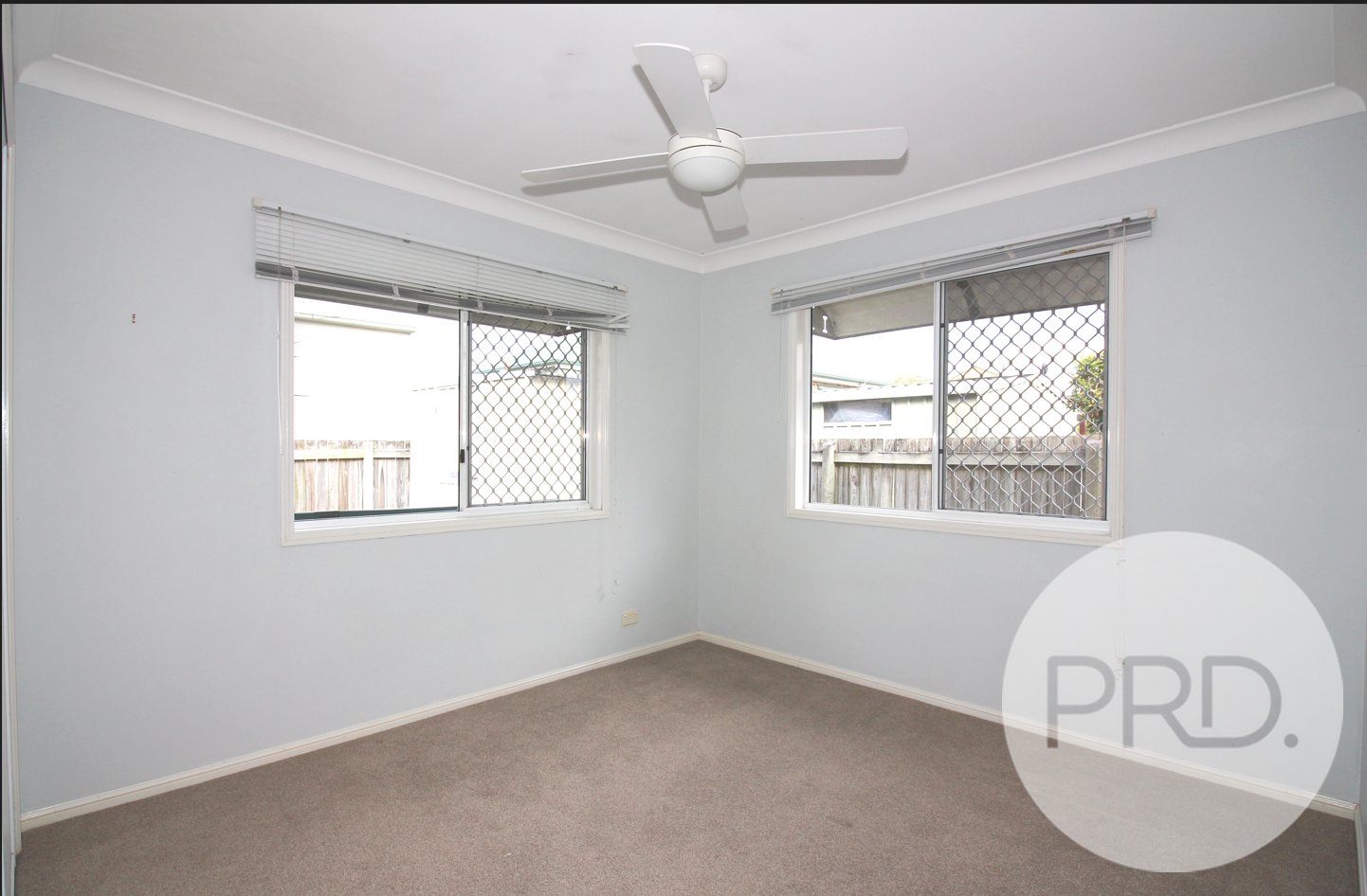 31/40 Blaikie Street  "The Avenues"  HENDRA 6