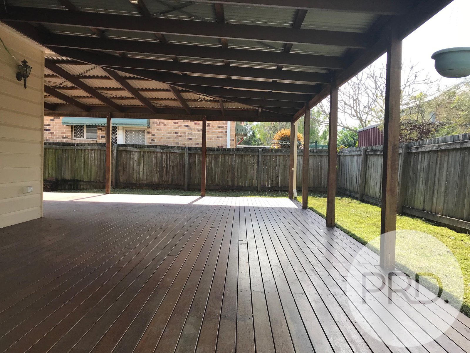 31/40 Blaikie Street  "The Avenues"  HENDRA 10