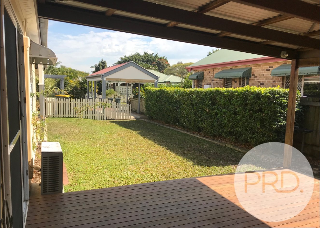 31/40 Blaikie Street  "The Avenues"  HENDRA 9