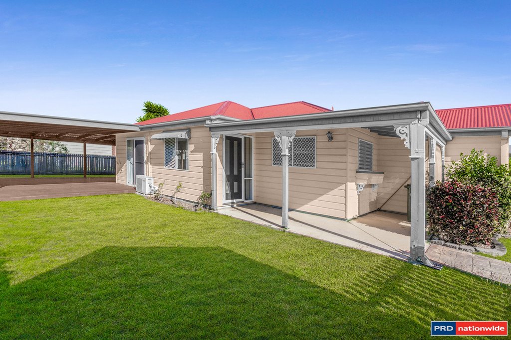 31/40 Blaikie Street  "The Avenues"  HENDRA 11