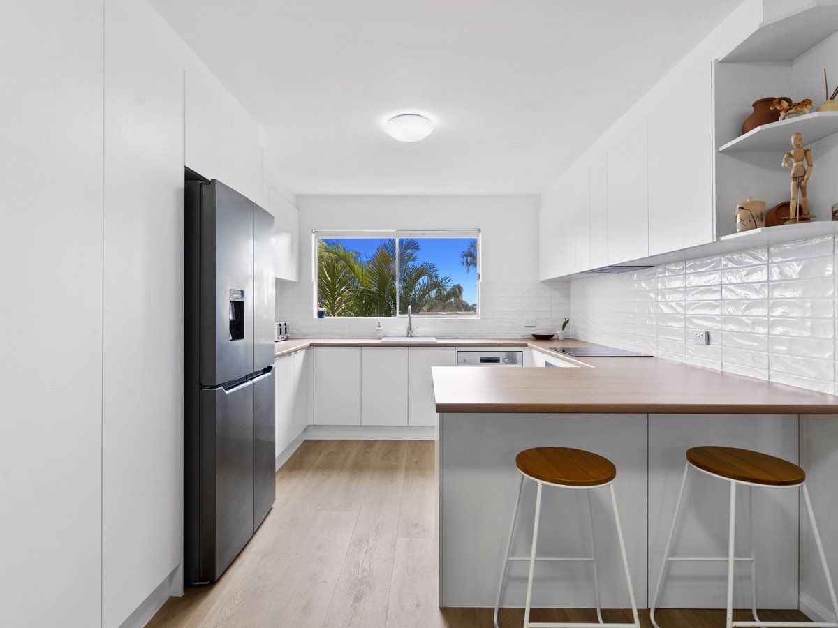 3/141 George Street West  BURLEIGH HEADS 3