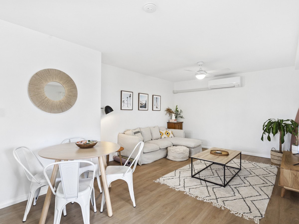 3/141 George Street West  BURLEIGH HEADS 5