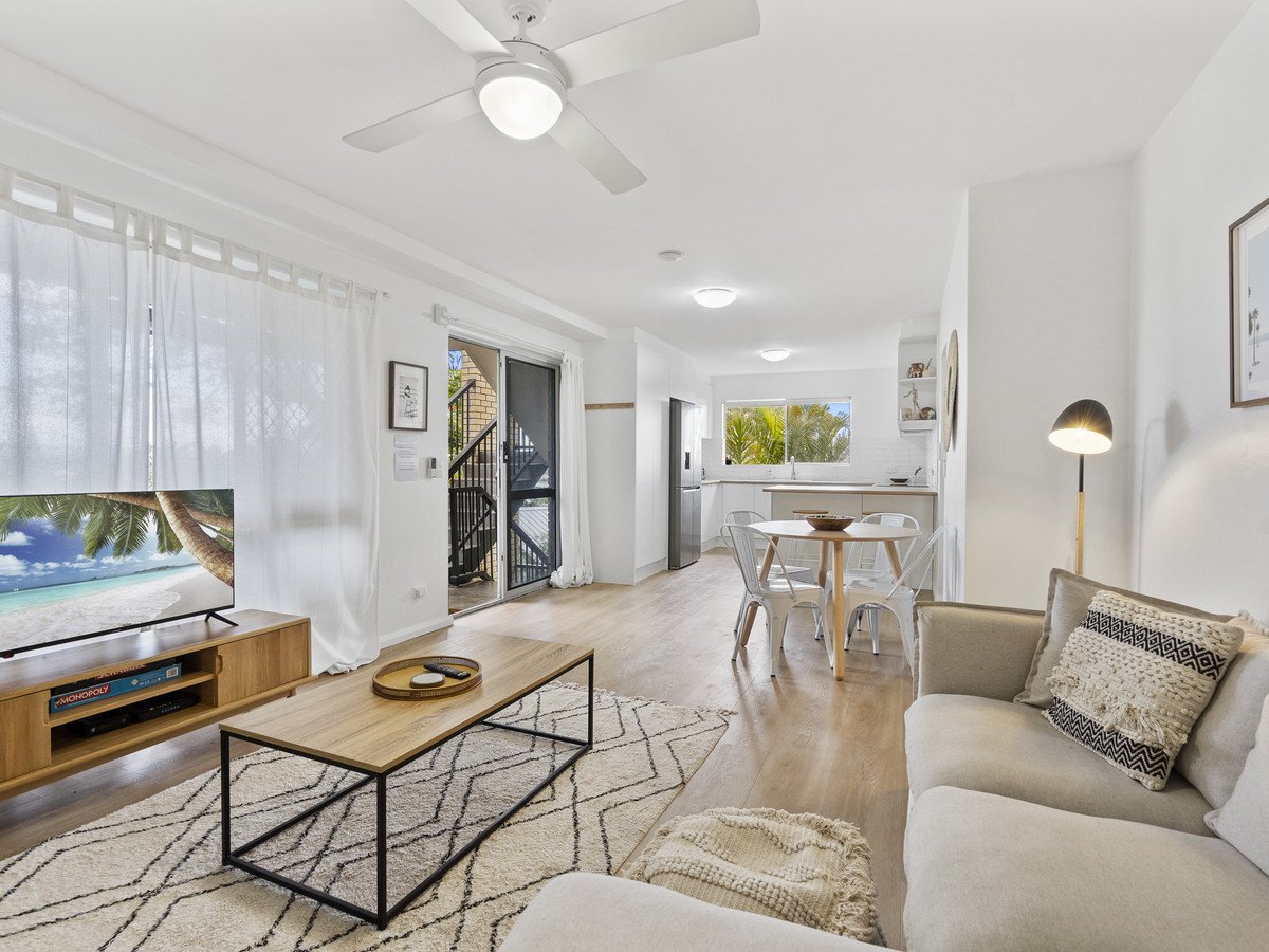 3/141 George Street West  BURLEIGH HEADS 6