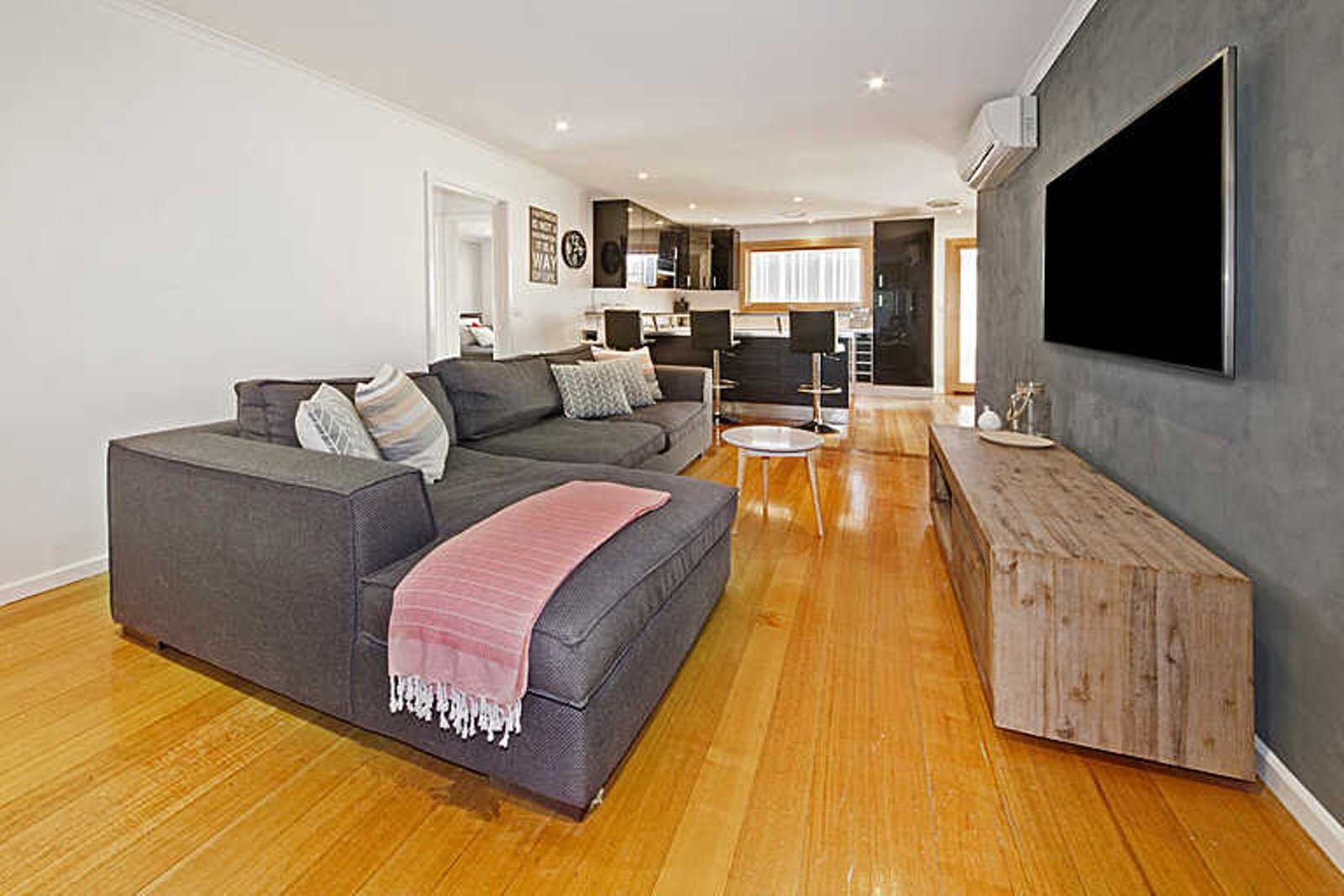 Gallery: 3/141 Nepean Highway