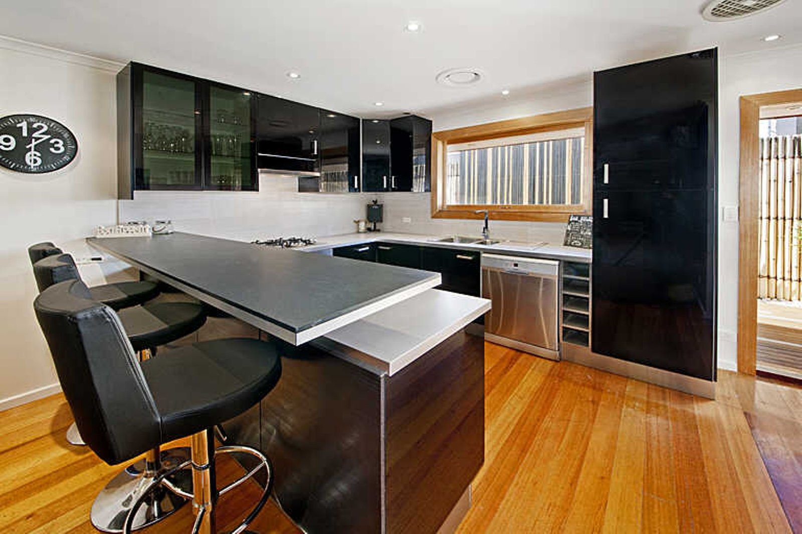 Gallery: 3/141 Nepean Highway