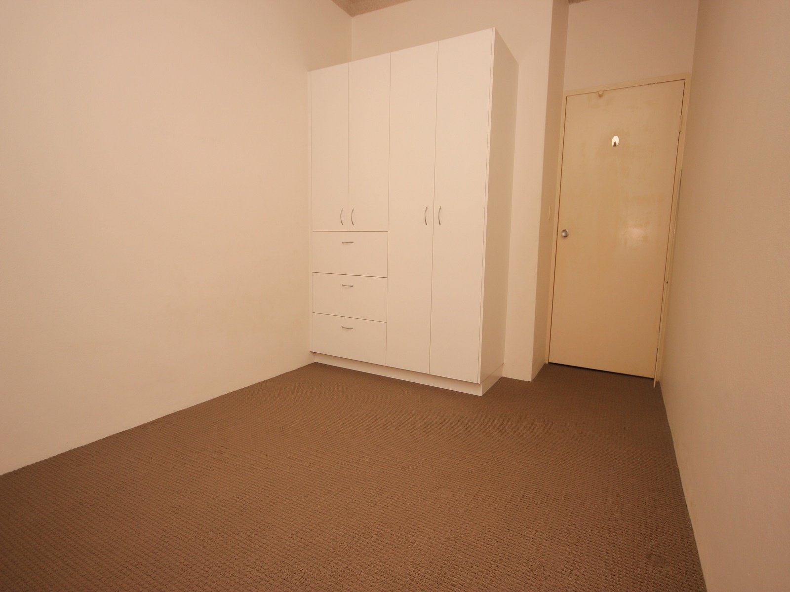 3/142 Chuter Avenue SANS SOUCI 6