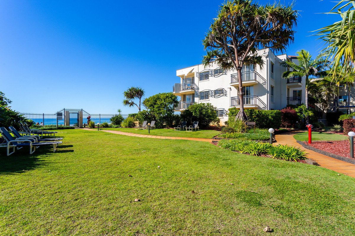 31/437 Golden Four Drive Tugun 12