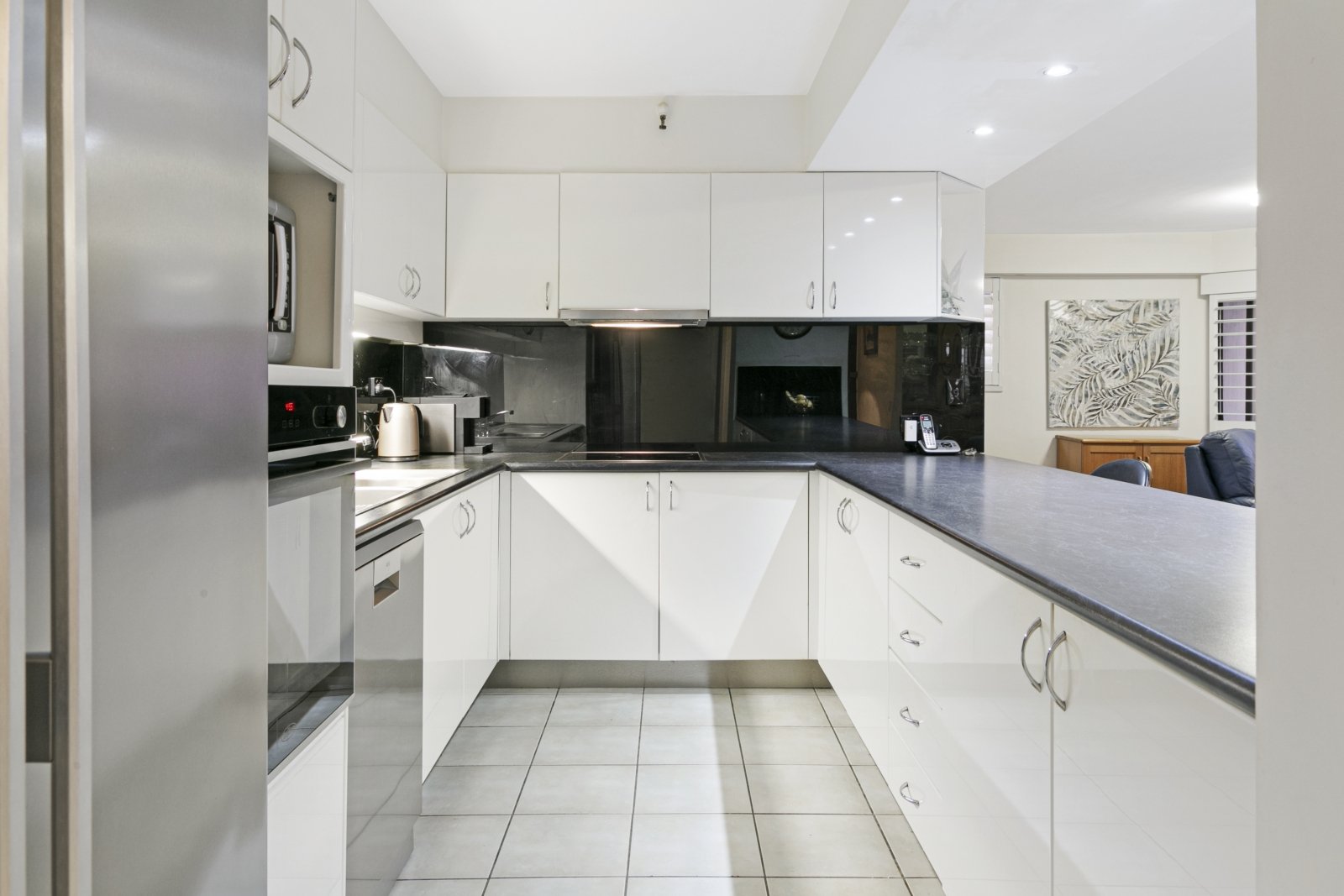 3/146 The Esplanade BURLEIGH HEADS 8