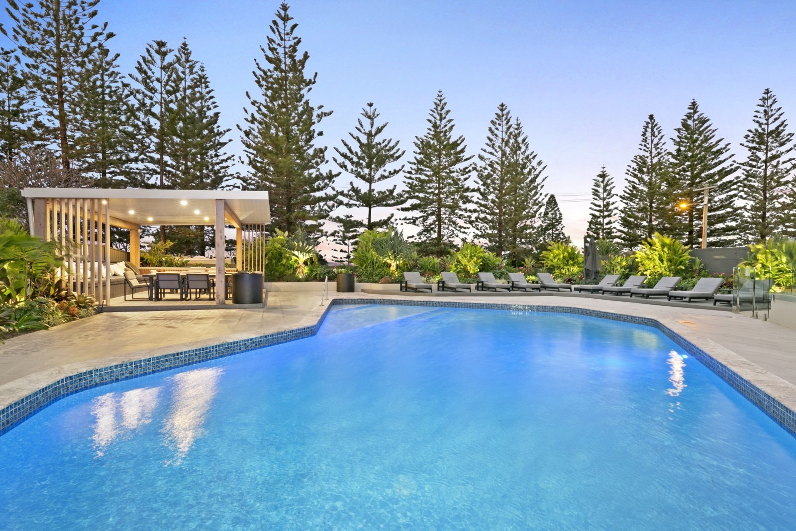 3/146 The Esplanade BURLEIGH HEADS 17