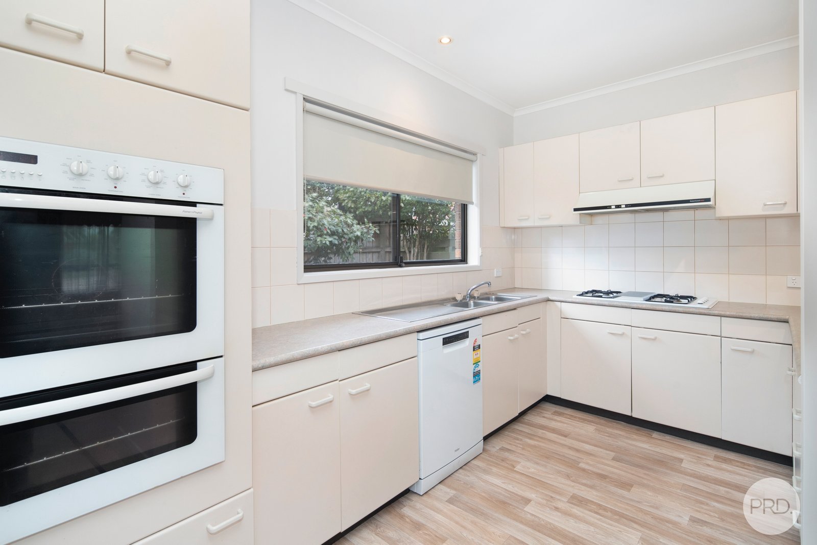 3/147 Wendouree Parade LAKE WENDOUREE 3