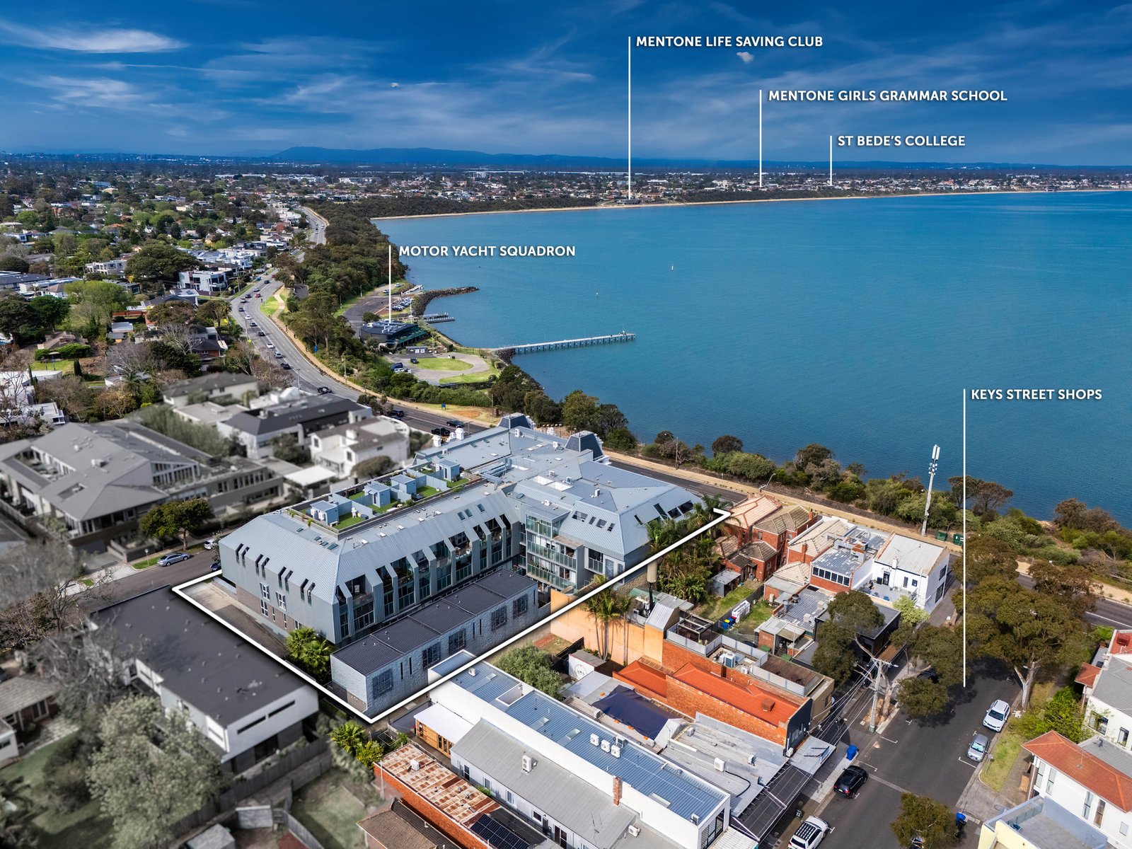 Gallery: 31/472 Beach Road