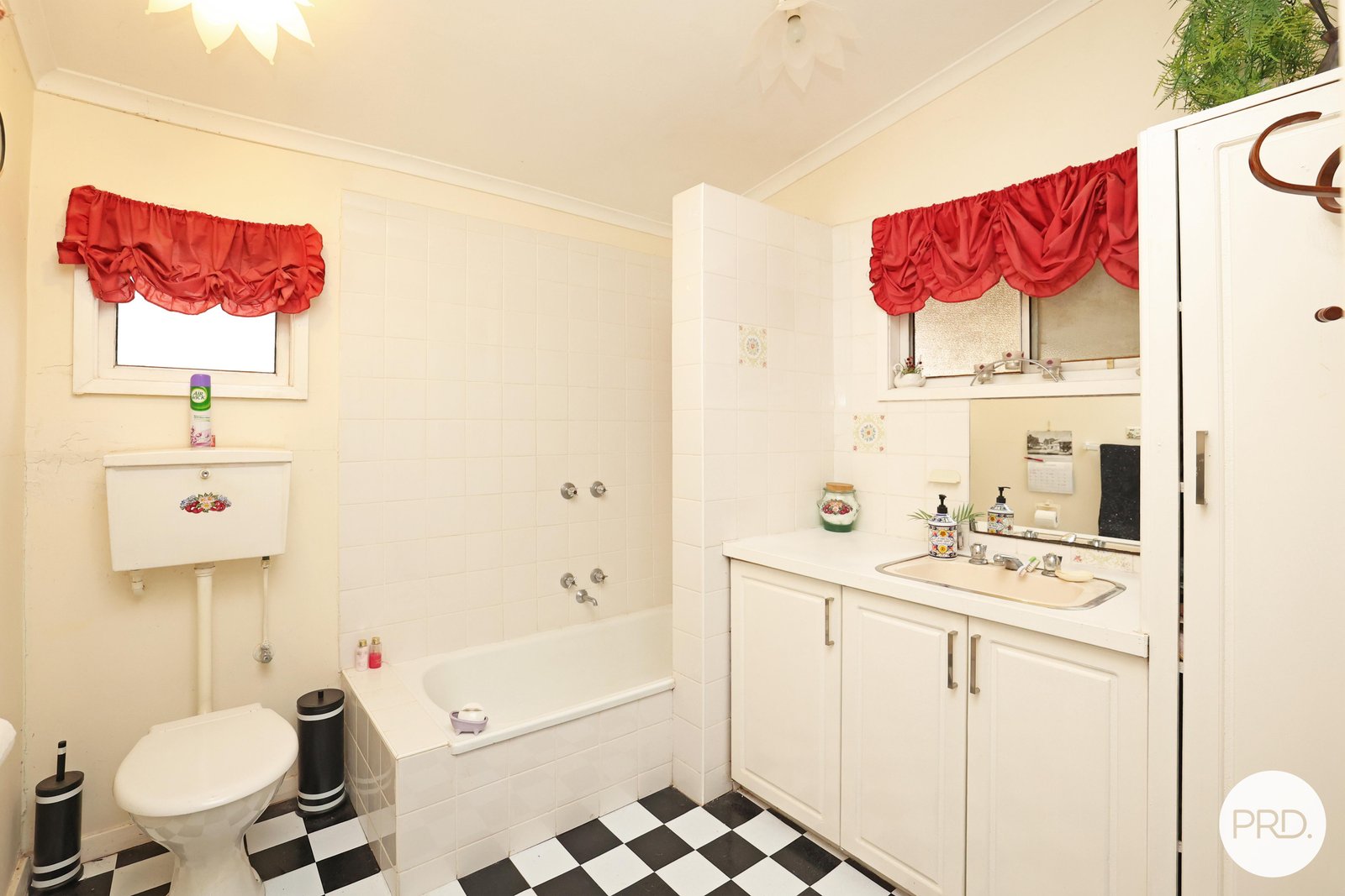 3148 Benetook Avenue IRYMPLE 8