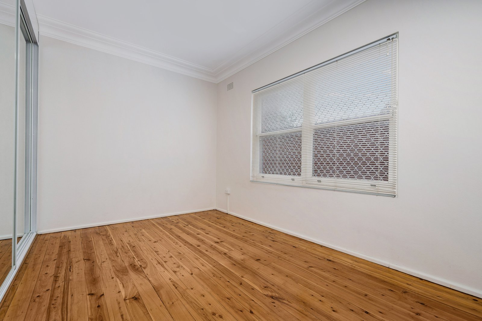 3/148 The Grand Parade MONTEREY 4