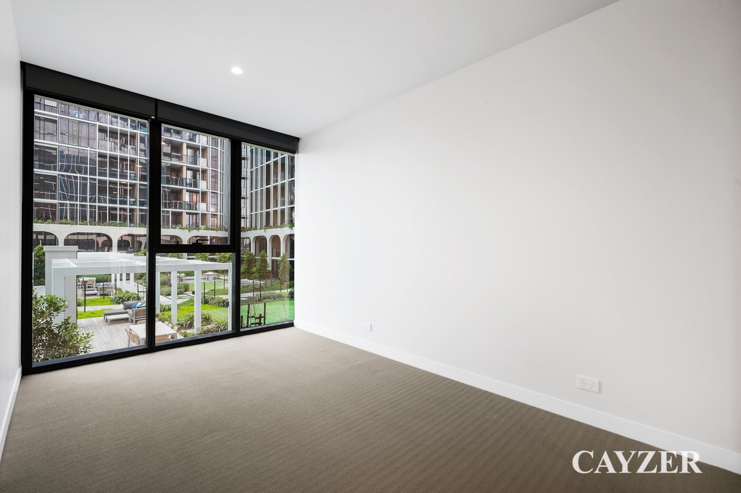 Gallery: 314B/320 Plummer Street