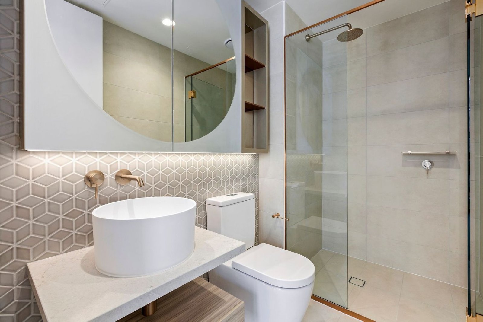 Gallery: 314B/320 Plummer Street