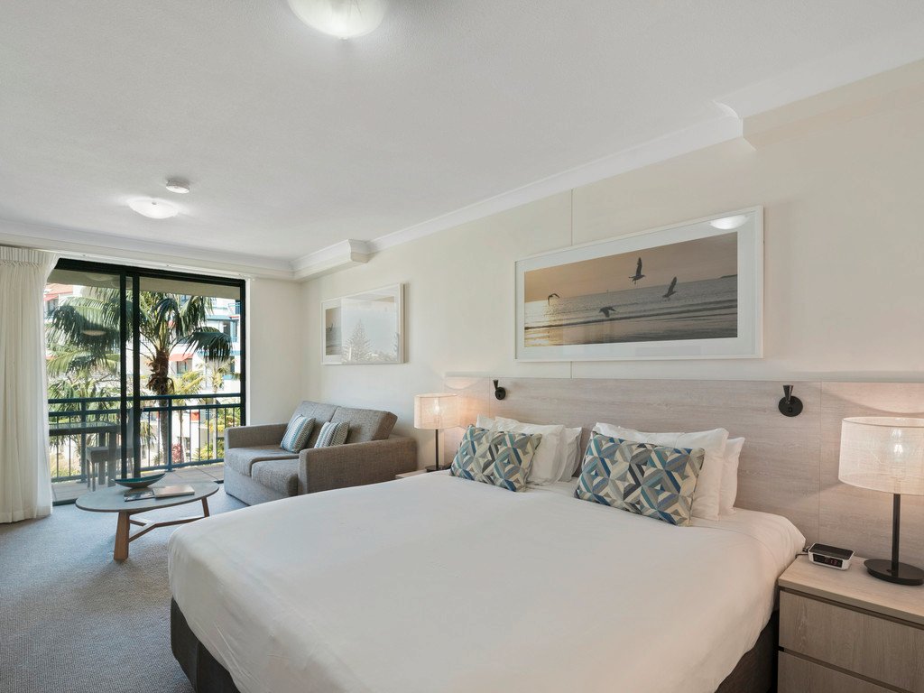 315-317/99 Griffith Street COOLANGATTA 5