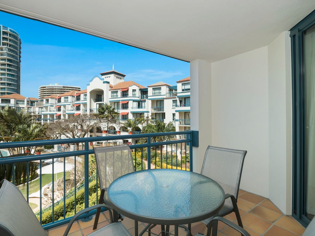 315-317/99 Griffith Street COOLANGATTA 10