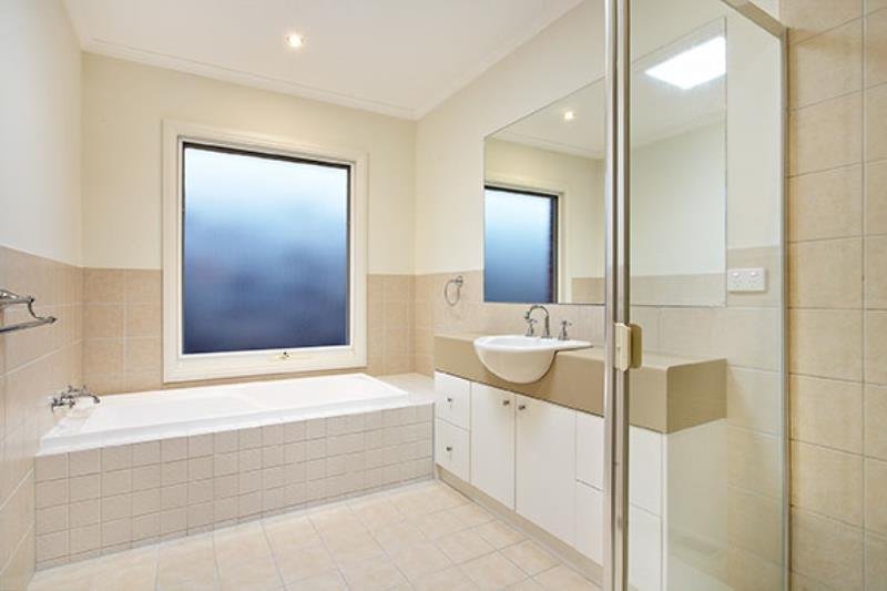 Real Estate and Property in 3/15 Alexander Avenue, Oakleigh East, VIC