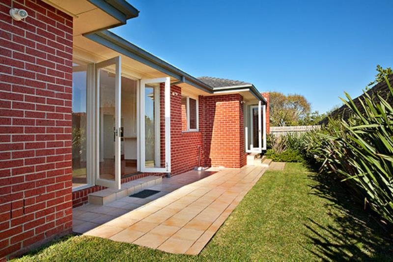 Real Estate and Property in 3/15 Alexander Avenue, Oakleigh East, VIC