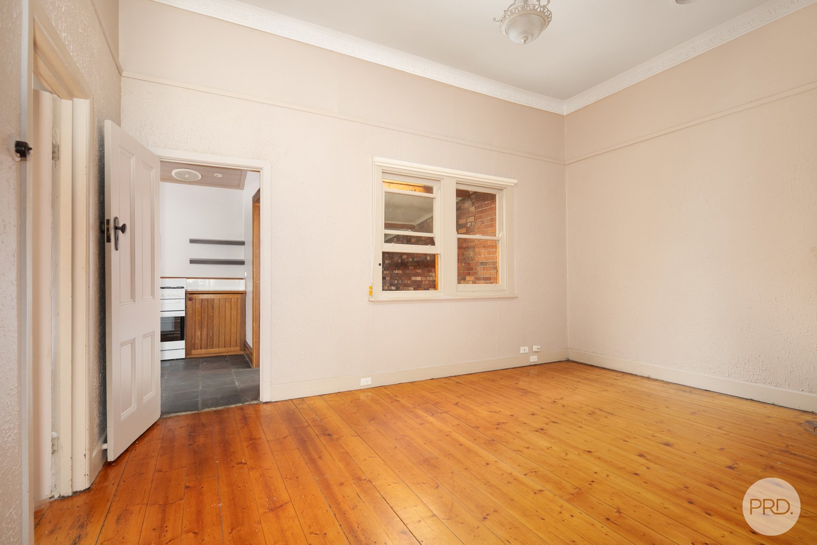 315 Armstrong Street North SOLDIERS HILL 6