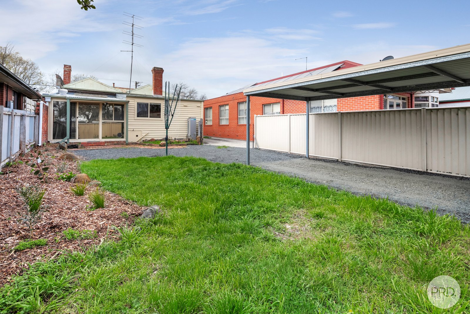 315 Armstrong Street North SOLDIERS HILL 11