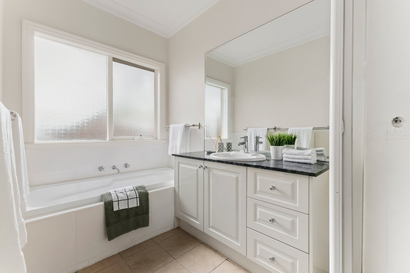 3/15 Dickens Street, Glen Iris, 3146