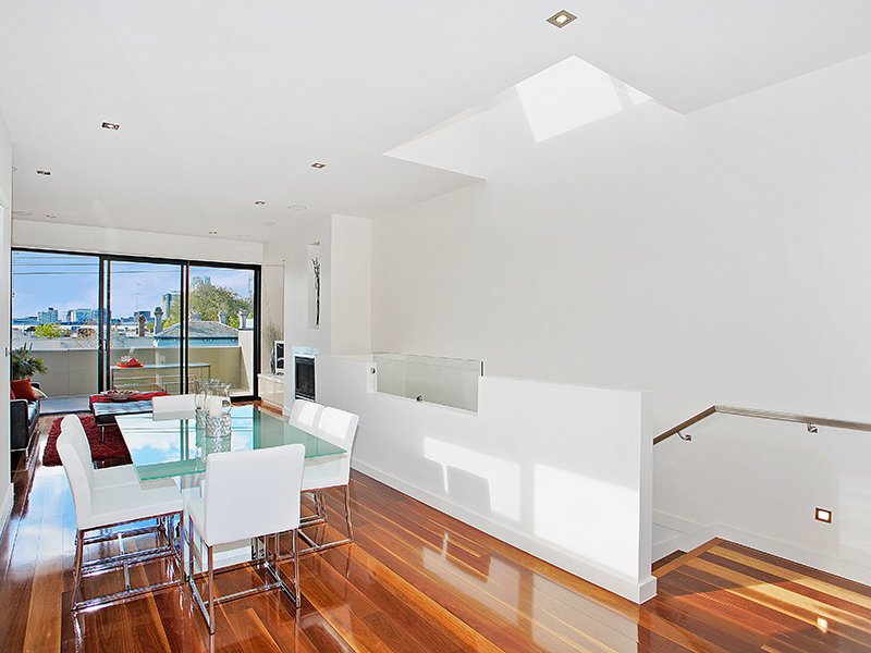 Gallery: 315 Dorcas Street