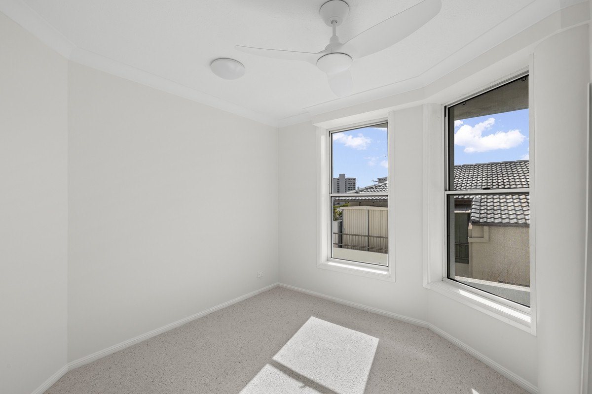 3/15 Ewart Street BURLEIGH HEADS 5