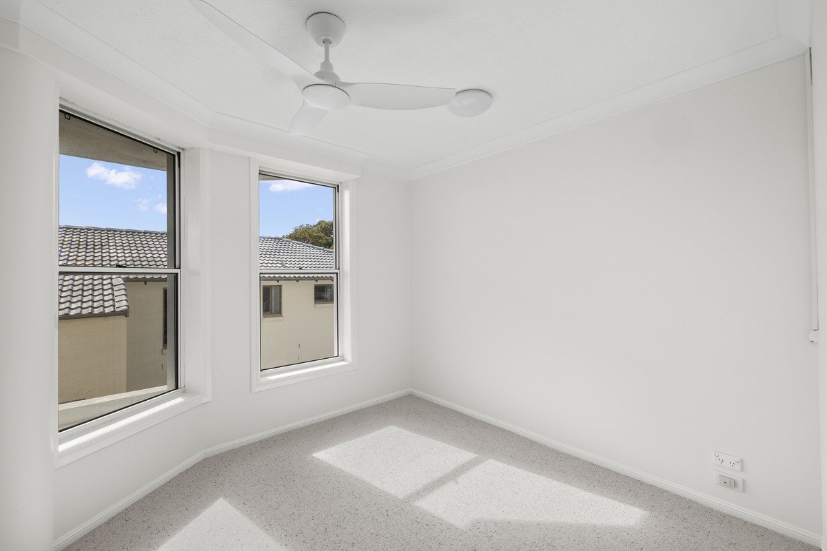 3/15 Ewart Street BURLEIGH HEADS 6