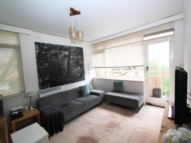 Real Estate and Property in 3/15 Foam Street, Elwood, VIC