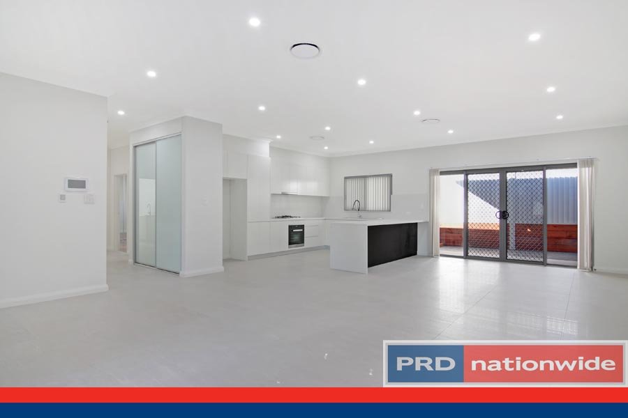 3/15 Gungah Bay Road OATLEY 2