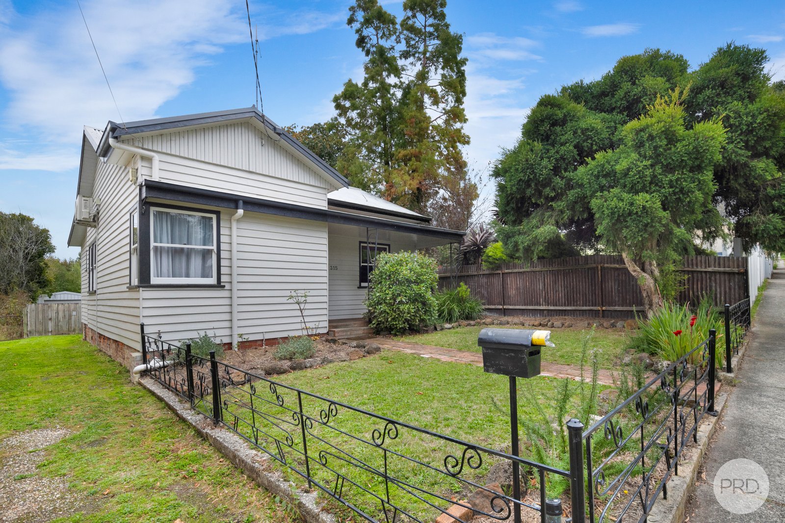 315 Nicholson Street BLACK HILL 13