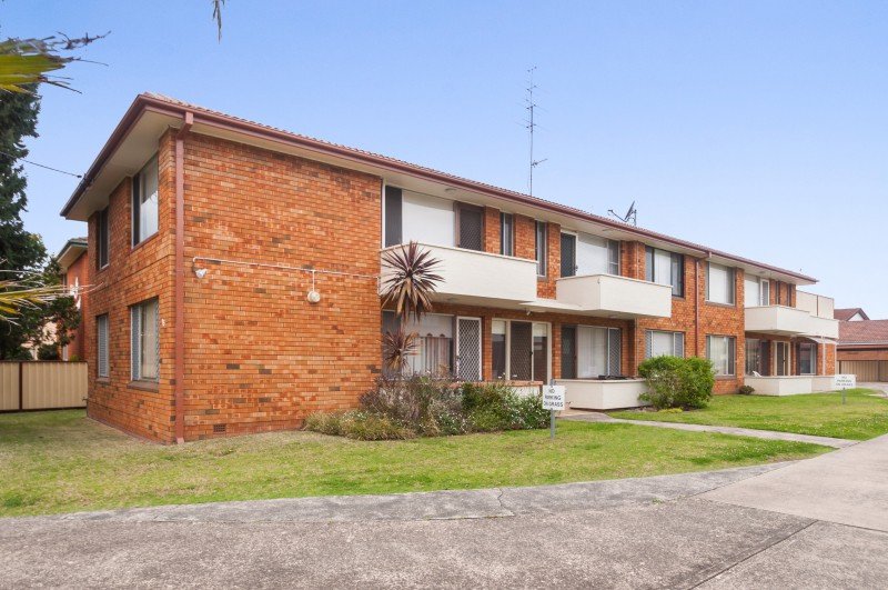 3/15 Prince Edward Dr  BROWNSVILLE 1