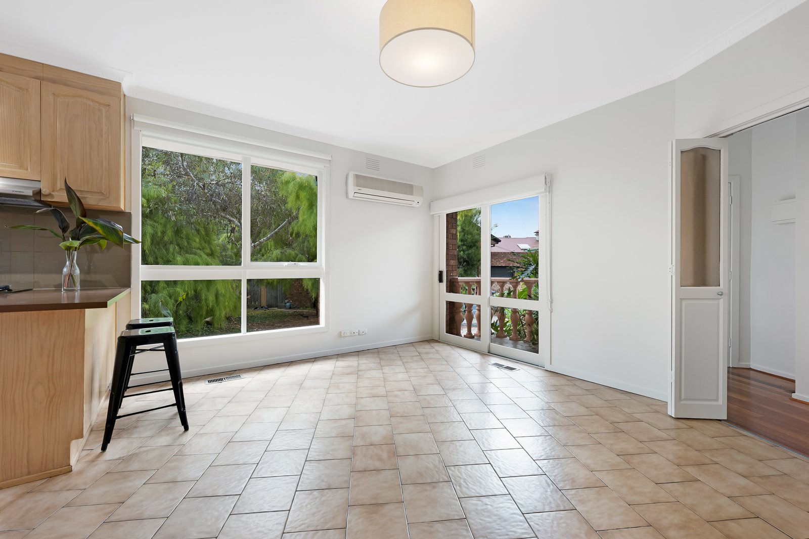 Gallery: 3/15 Warrigal Road