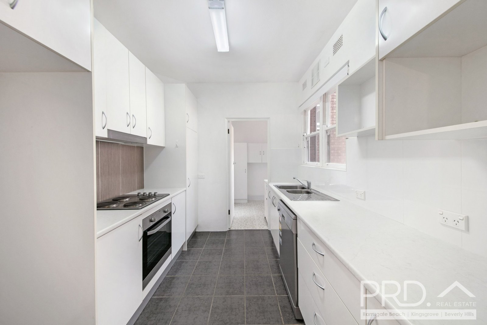 3/154 The Grand Parade MONTEREY 2