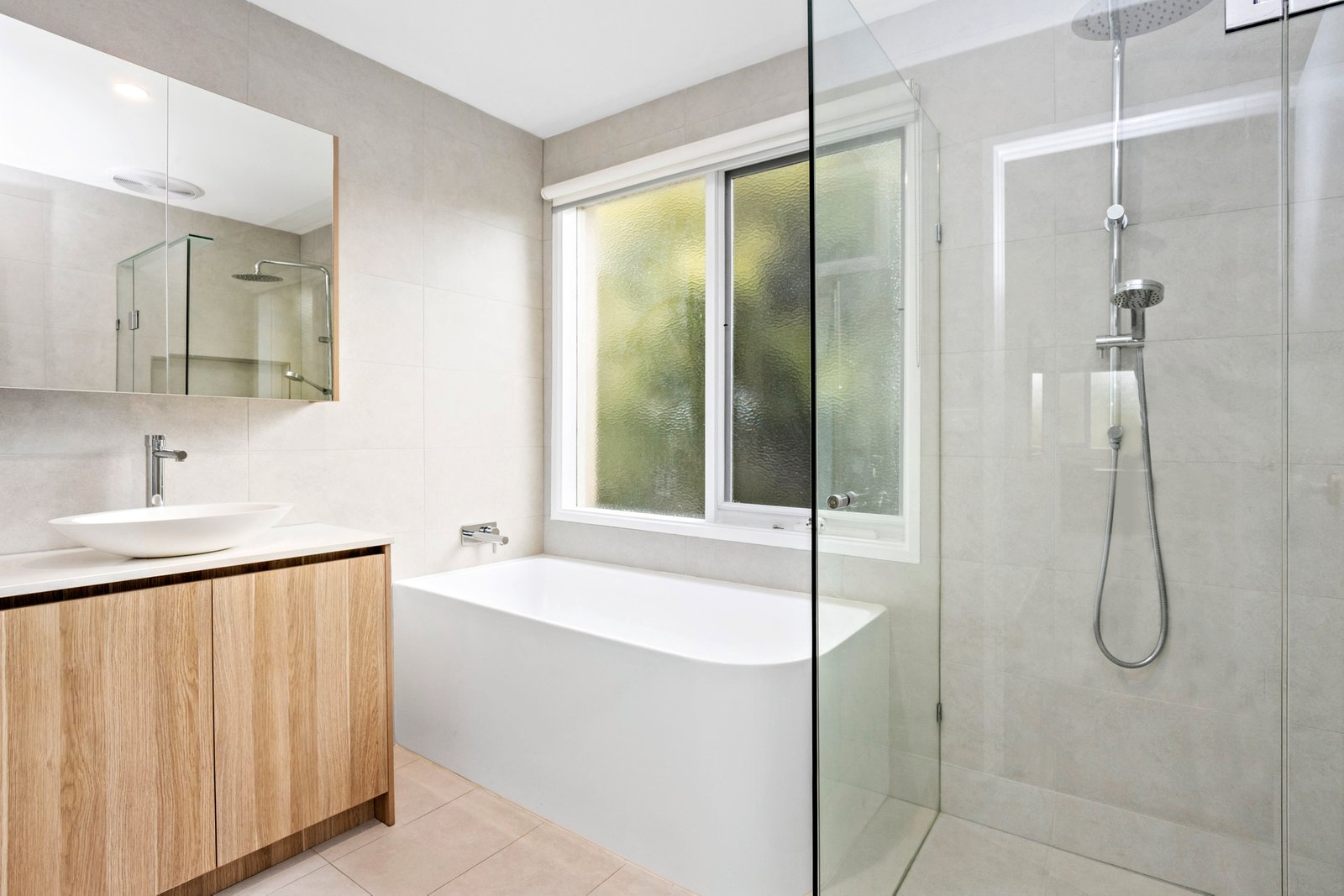 Real Estate and Property in 3/158 Kambrook Road, Caulfield, VIC