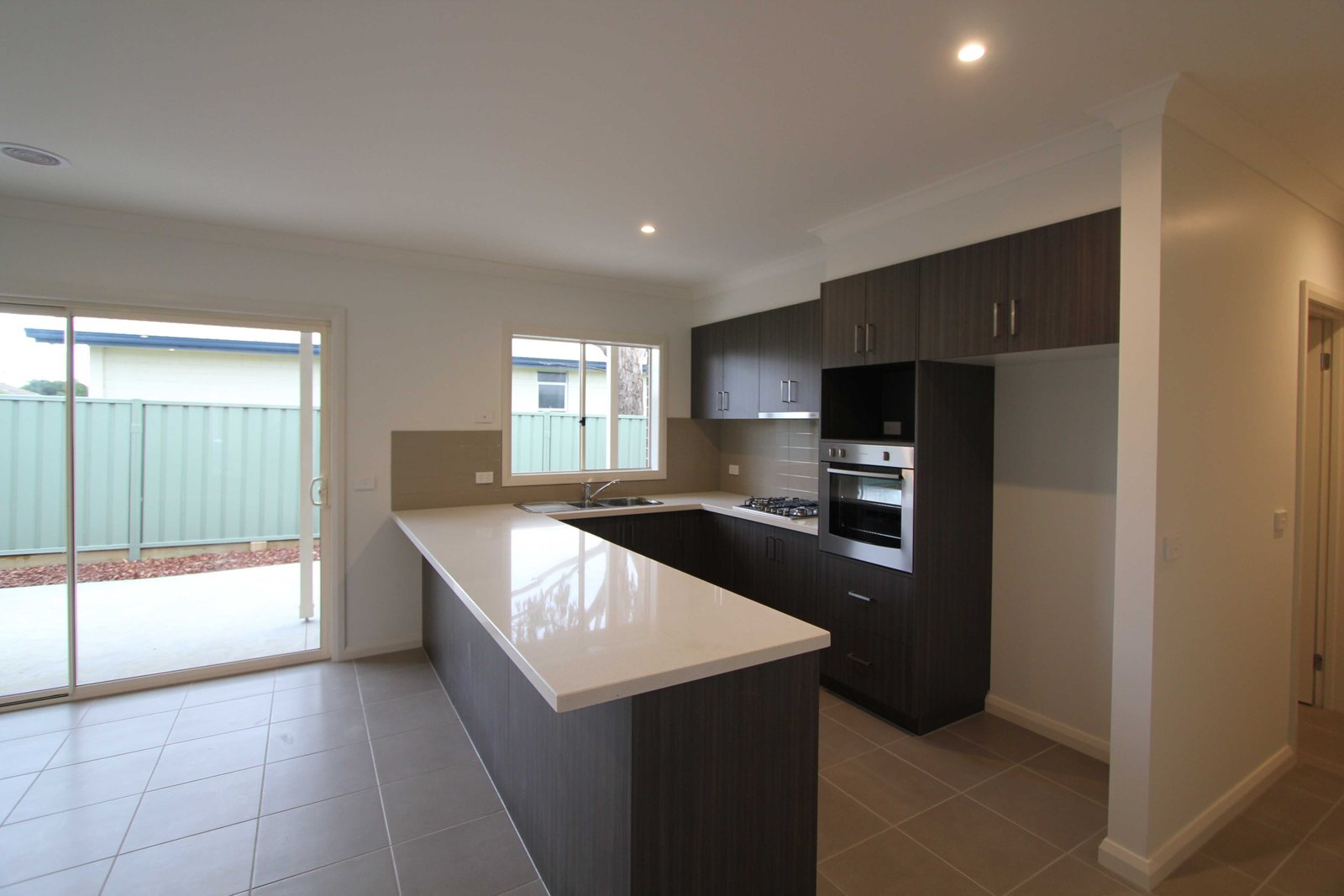 3/16 Alexander Avenue WENDOUREE 3