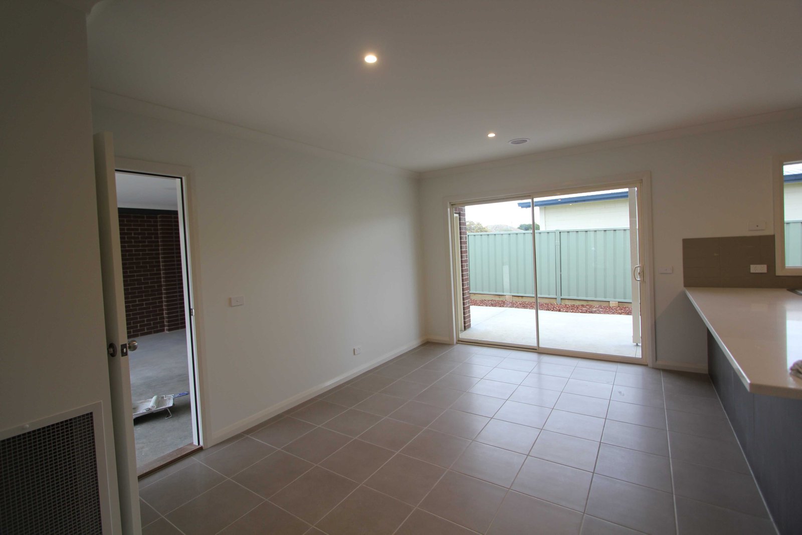 3/16 Alexander Avenue WENDOUREE 8