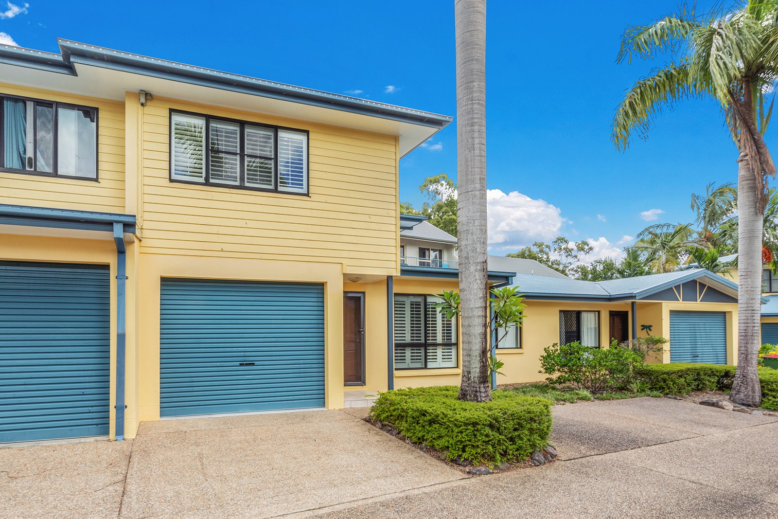 3/16 Beach Road CANNONVALE 2