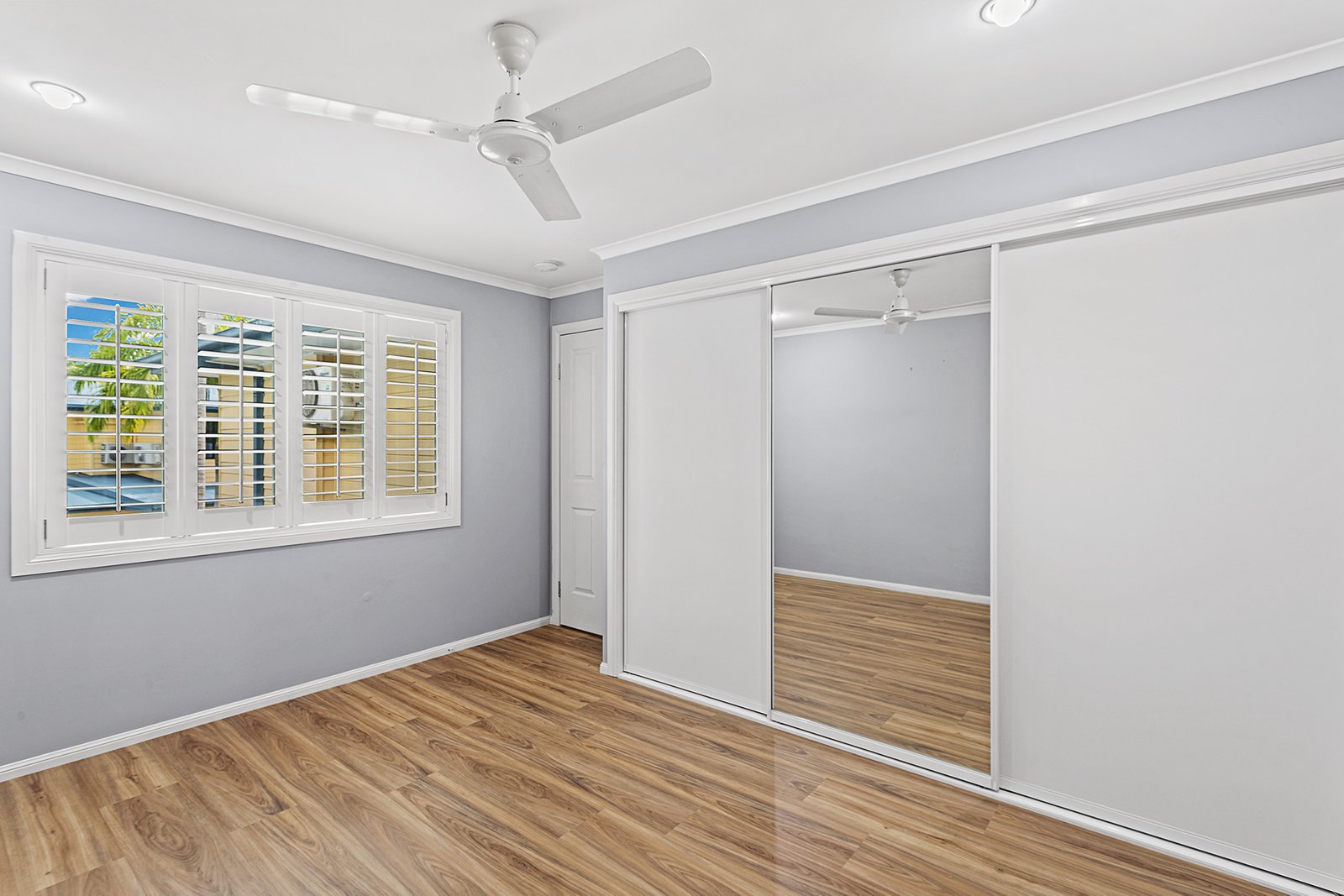 3/16 Beach Road CANNONVALE 8