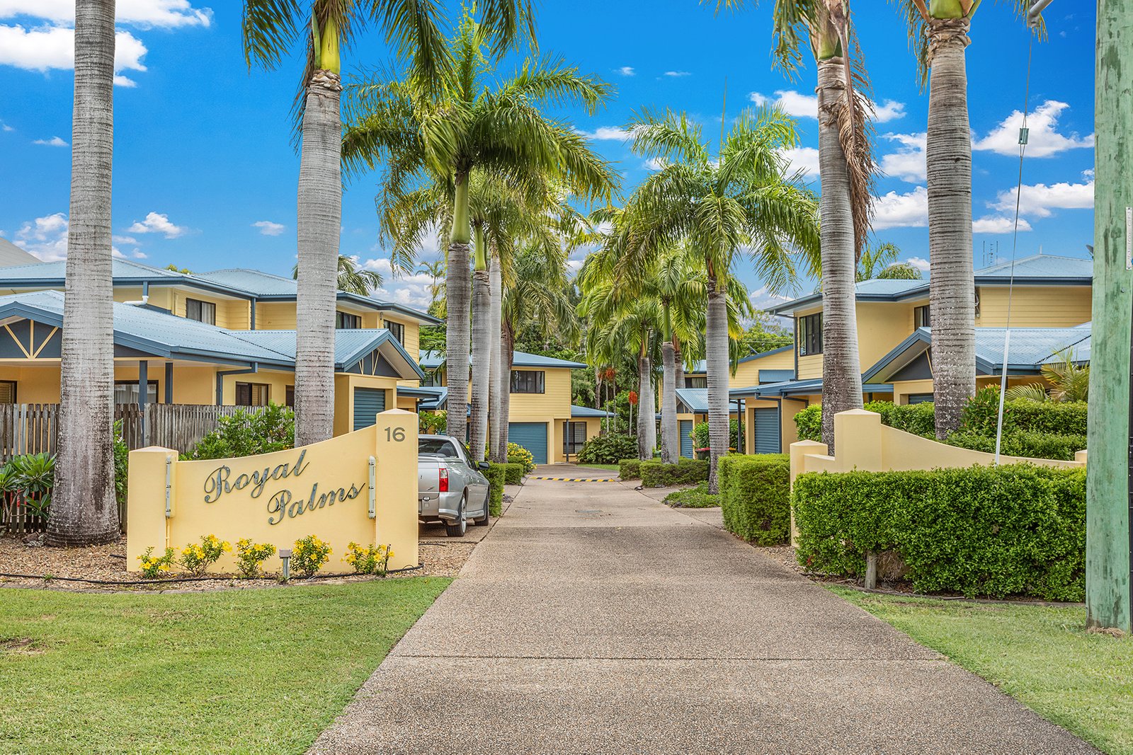 3/16 Beach Road CANNONVALE 13