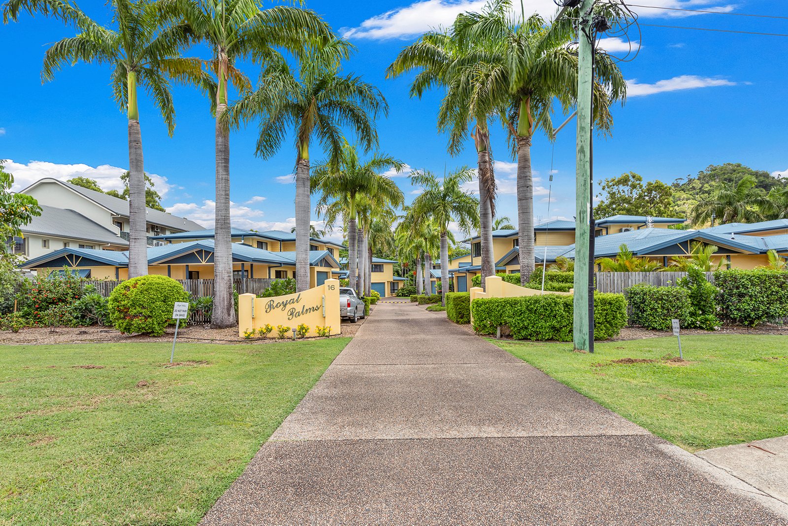 3/16 Beach Road CANNONVALE 14