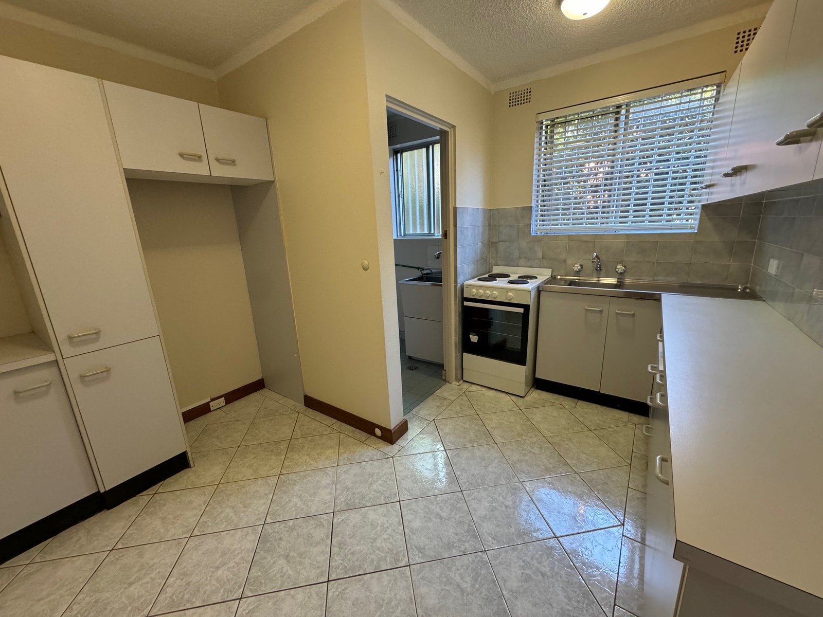 3/16 Colin Street LAKEMBA 1