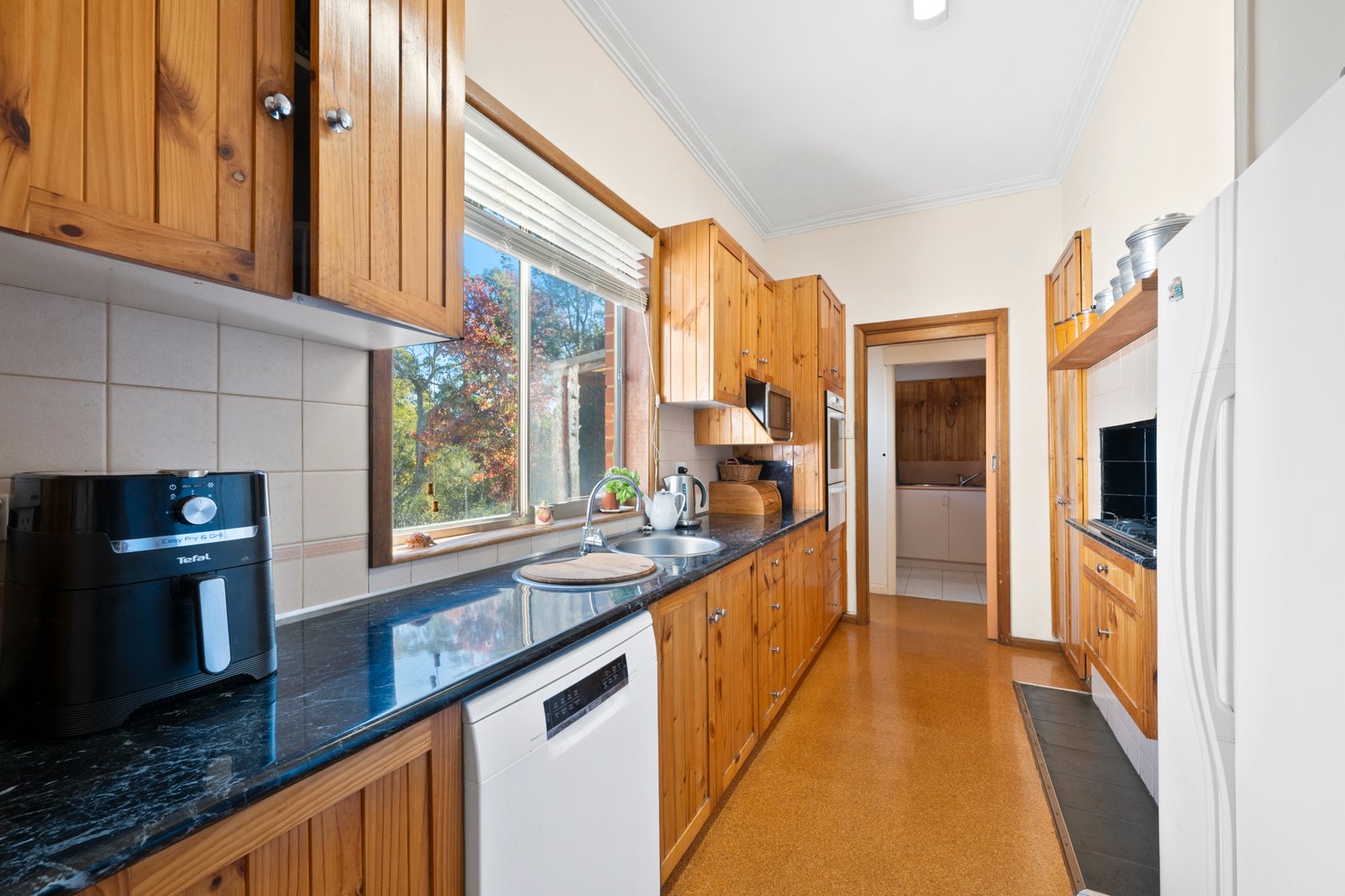 316 Eddy Avenue MOUNT HELEN 4