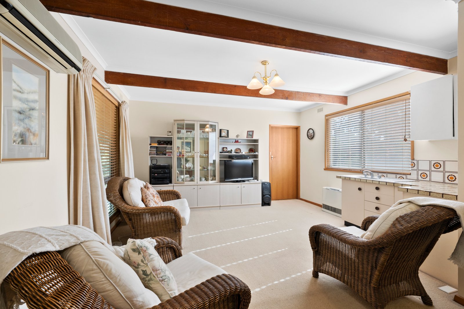 316 Eddy Avenue MOUNT HELEN 6