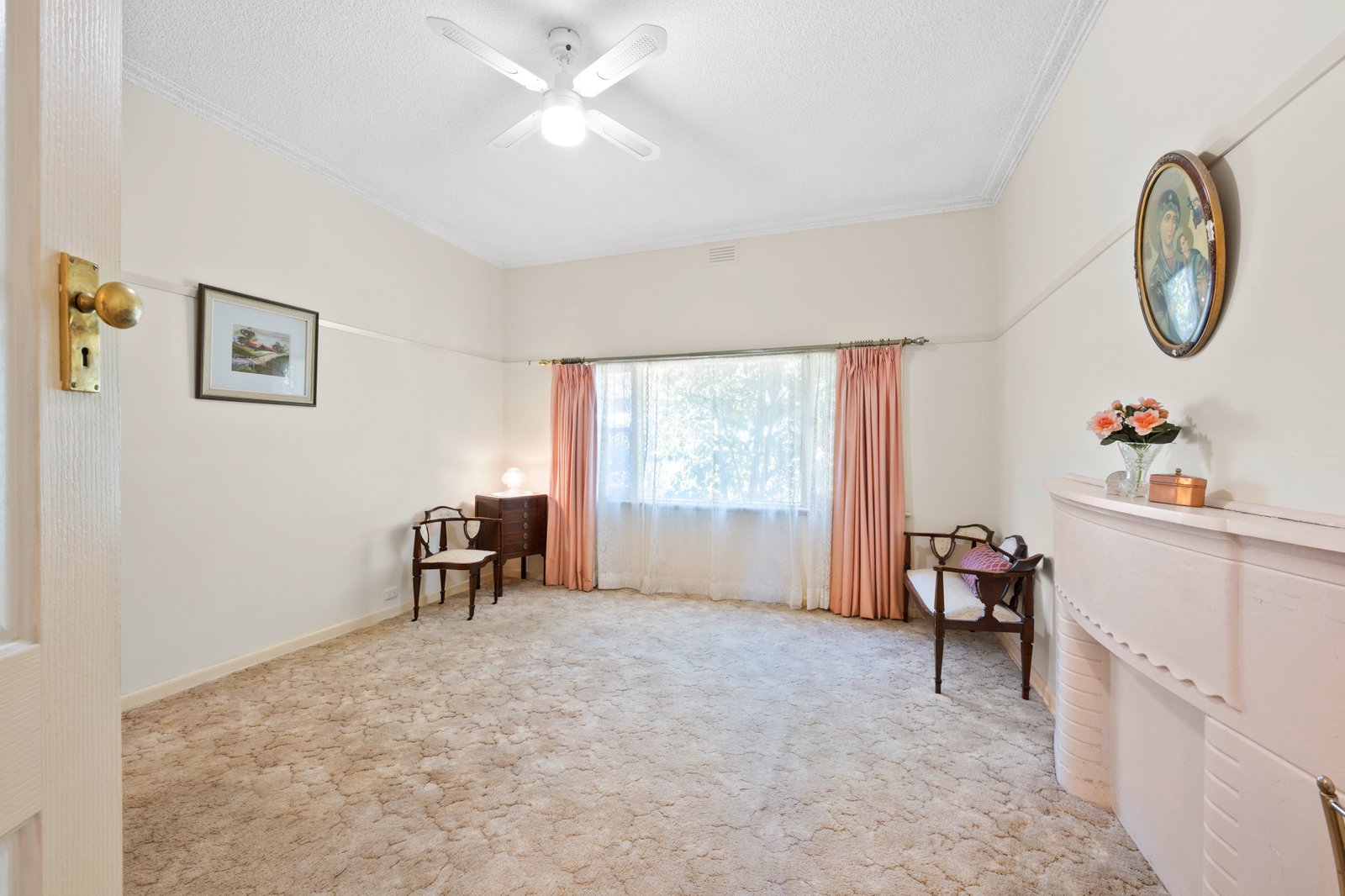 316 Eddy Avenue MOUNT HELEN 9