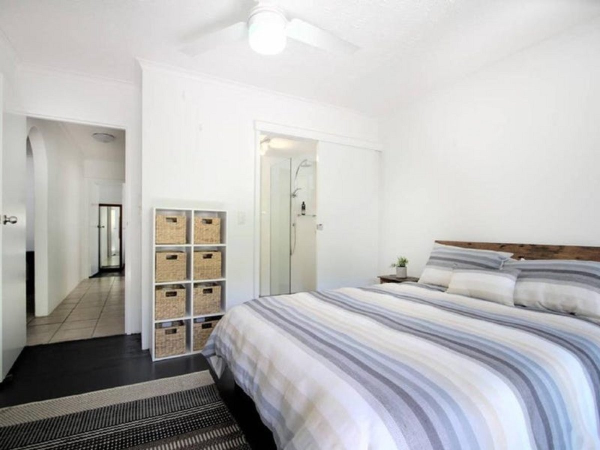 3/16 Hayle Street BURLEIGH HEADS 5