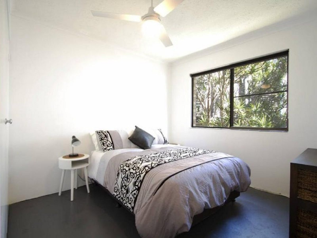 3/16 Hayle Street BURLEIGH HEADS 6