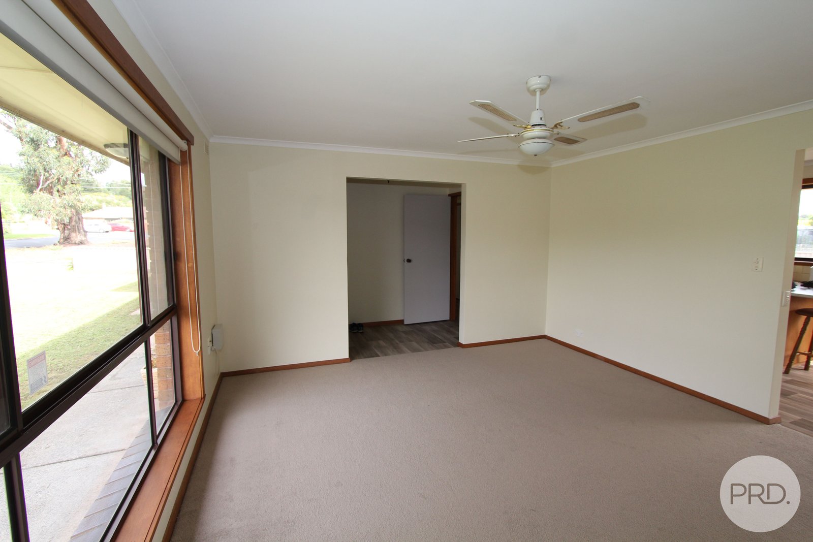 316 Kinnersley Avenue CANADIAN 4